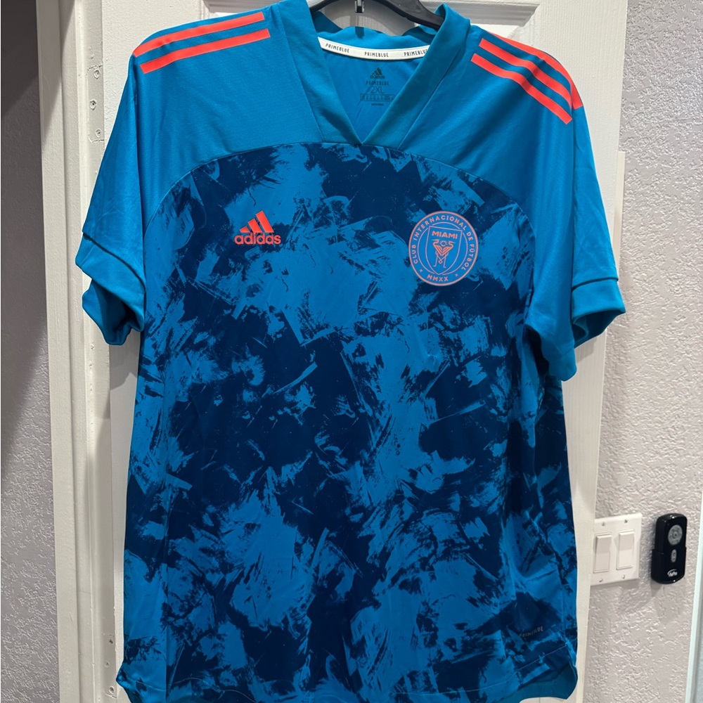 Adidas Primeblue 2XL Shirt in Vibrant Blue